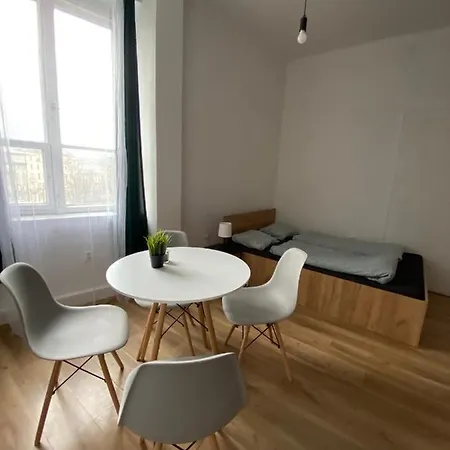 Апартаменты Cozy And Cheap In Old Town *
